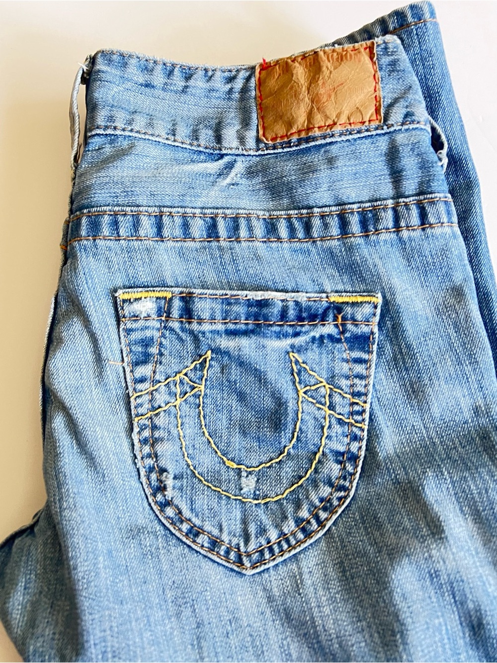 GUC True Religion Light Blue Jeans with Signature Embroidered Pocket  SZ-26